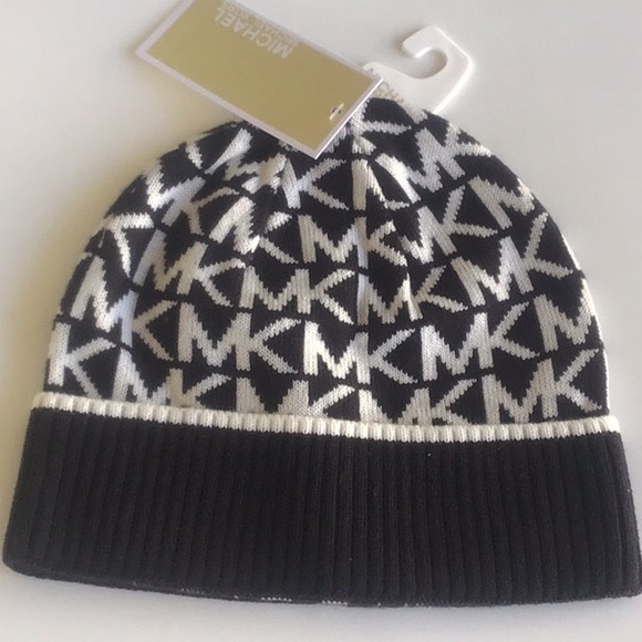 Michael Kors MK logo black white contrast beanie - Picture 15 of 15